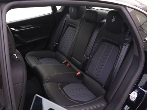 Used 2020 Maserati Quattroporte GTS GranLusso image 17