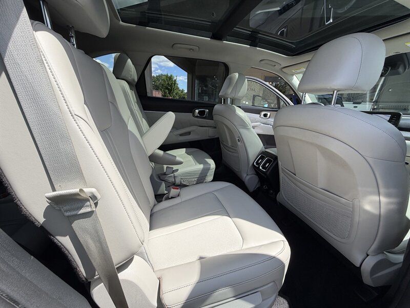 Used 2023 Kia Sorento SX FWD image 14