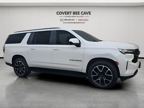 Used 2023 Chevrolet Suburban RST image 12