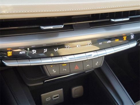 Certified 2024 Cadillac XT4 Luxury image 15