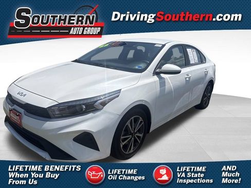 Used 2023 Kia Forte LXS FWD image 1