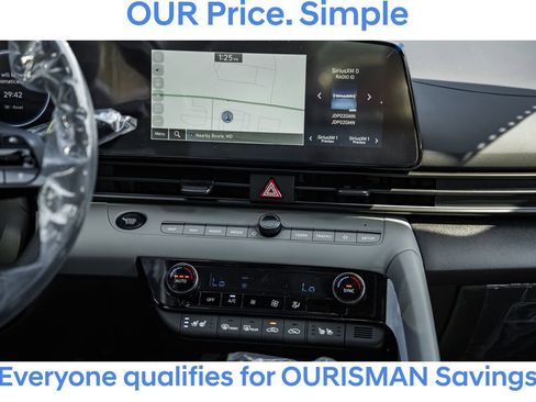 New 2025 Hyundai Elantra Limited image 17