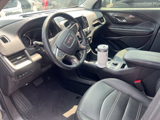 Used 2024 GMC Terrain Denali w/ Denali Premium Package AWD/4WD image 6