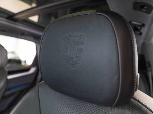Certified 2025 Porsche Cayenne S AWD/4WD image 6