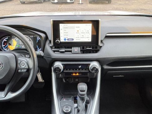 Used 2025 Toyota RAV4 LE image 21