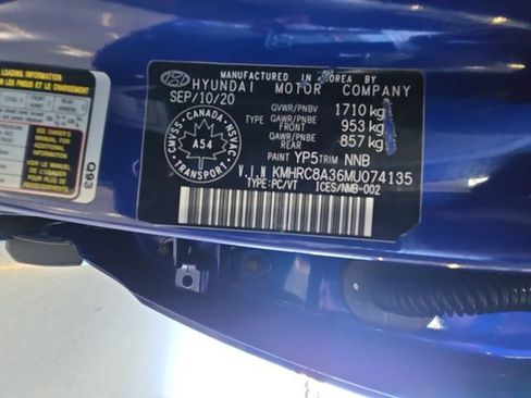 Used 2021 Hyundai Venue SEL FWD image 25