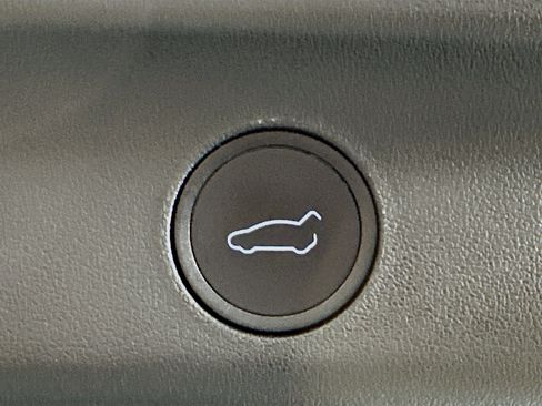 Used 2023 Tesla Model Y Long Range image 29