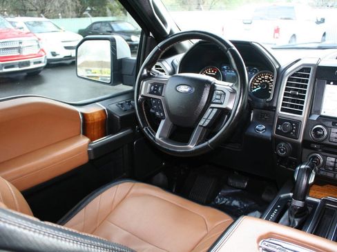 Used 2016 Ford F150 Limited w/ Trailer Tow Package image 18