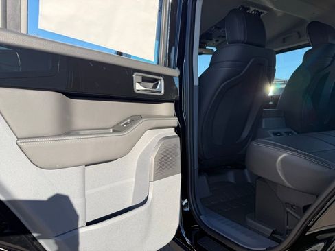 New 2025 INEOS Grenadier AWD/4WD image 18