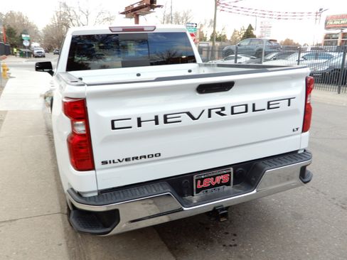 Used 2022 Chevrolet Silverado 1500 LT w/ Leather Package image 5