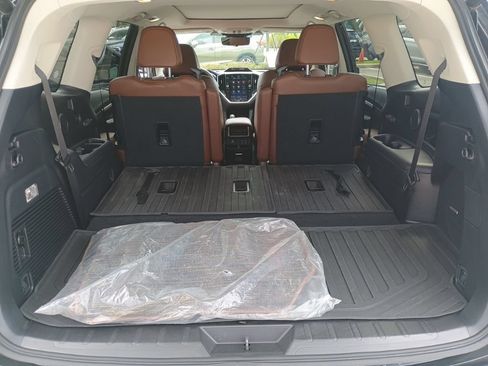 Certified 2023 Subaru Ascent Touring AWD/4WD image 21