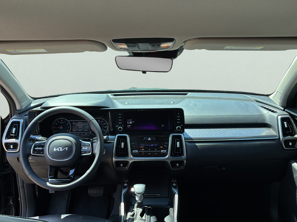 Used 2023 Kia Sorento S FWD image 19