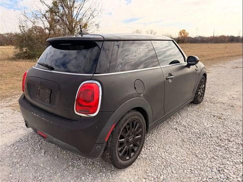 Used 2019 MINI Cooper 2-Door Hardtop image 7