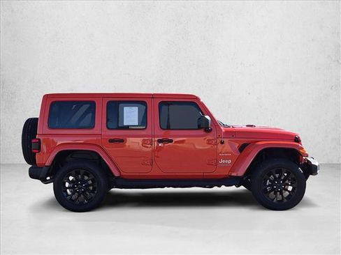 Used 2023 Jeep Wrangler Unlimited Sahara w/ Cold Weather Group AWD/4WD image 4