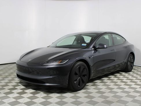 Used 2024 Tesla Model 3 Standard Range image 27