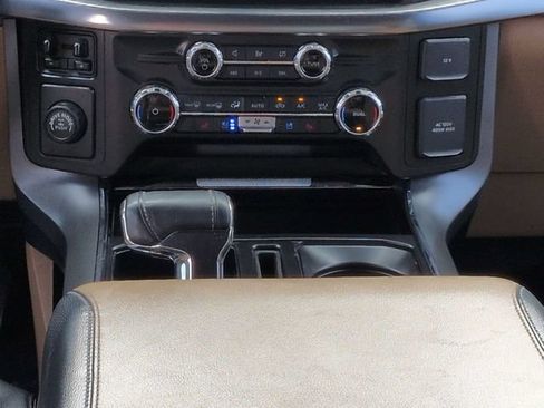 Certified 2022 Ford F150 Lariat w/ Trailer Tow Package RWD image 19