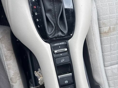 Used 2025 Honda HR-V LX image 17