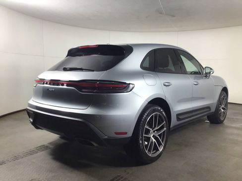 Certified 2026 Porsche Macan AWD/4WD image 7