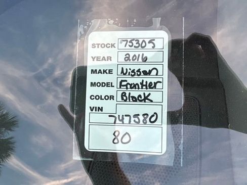 Used 2016 Nissan Frontier SV image 34