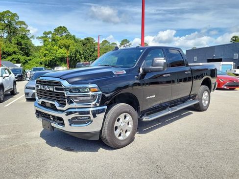 Used 2025 RAM 2500 Big Horn AWD/4WD image 5