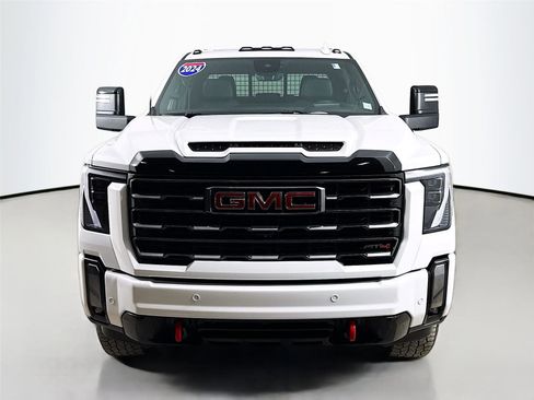 Used 2024 GMC Sierra 3500 AT4 w/ AT4 Premium Plus Package image 3