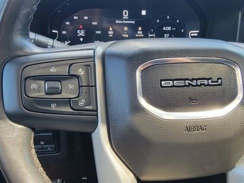 Used 2022 GMC Yukon XL Denali AWD/4WD image 31