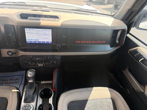 Used 2022 Ford Bronco Wildtrak AWD/4WD image 23