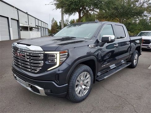 Used 2024 GMC Sierra 1500 Denali w/ Technology Package image 2