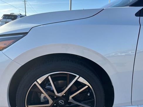 New 2025 Nissan Sentra SR image 7