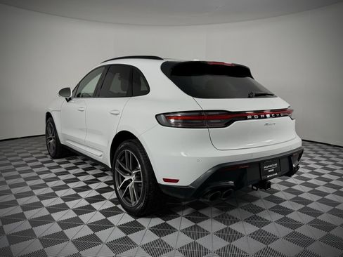 Used 2024 Porsche Macan image 3