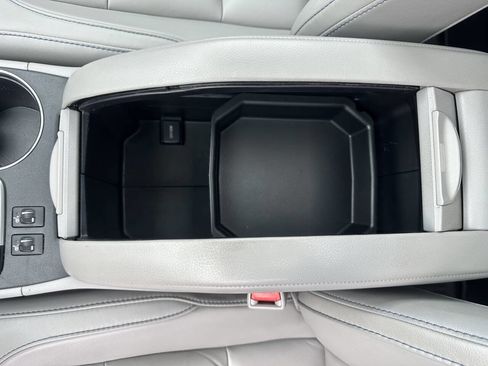 Used 2018 Toyota Highlander XLE image 37