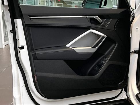 Certified 2023 Audi Q3 2.0T Premium w/ Convenience Package AWD/4WD image 22