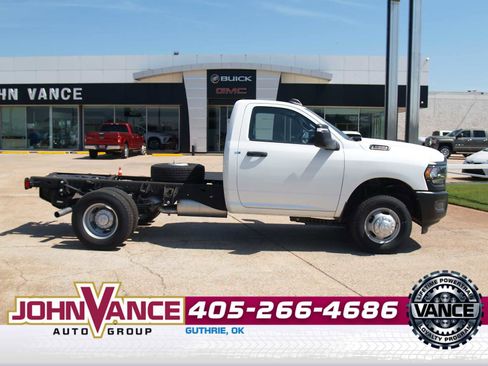 Used 2024 RAM 3500 Tradesman image 10