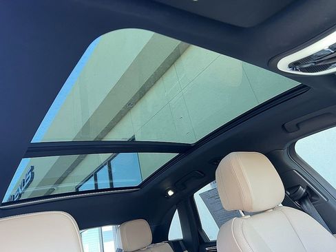 Used 2022 Porsche Macan image 27