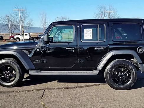 Used 2023 Jeep Wrangler Unlimited Sport image 5