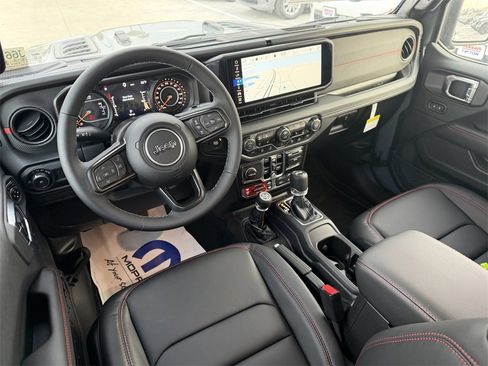 New 2025 Jeep Wrangler Unlimited Rubicon image 13