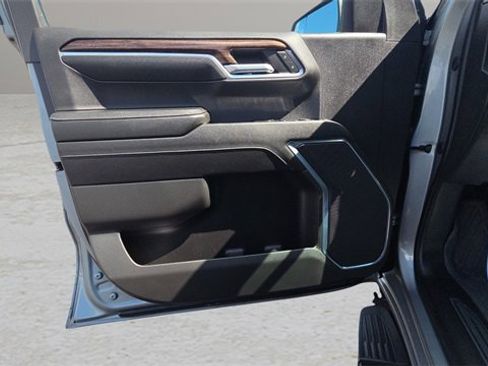 Used 2024 GMC Sierra 1500 Elevation image 32