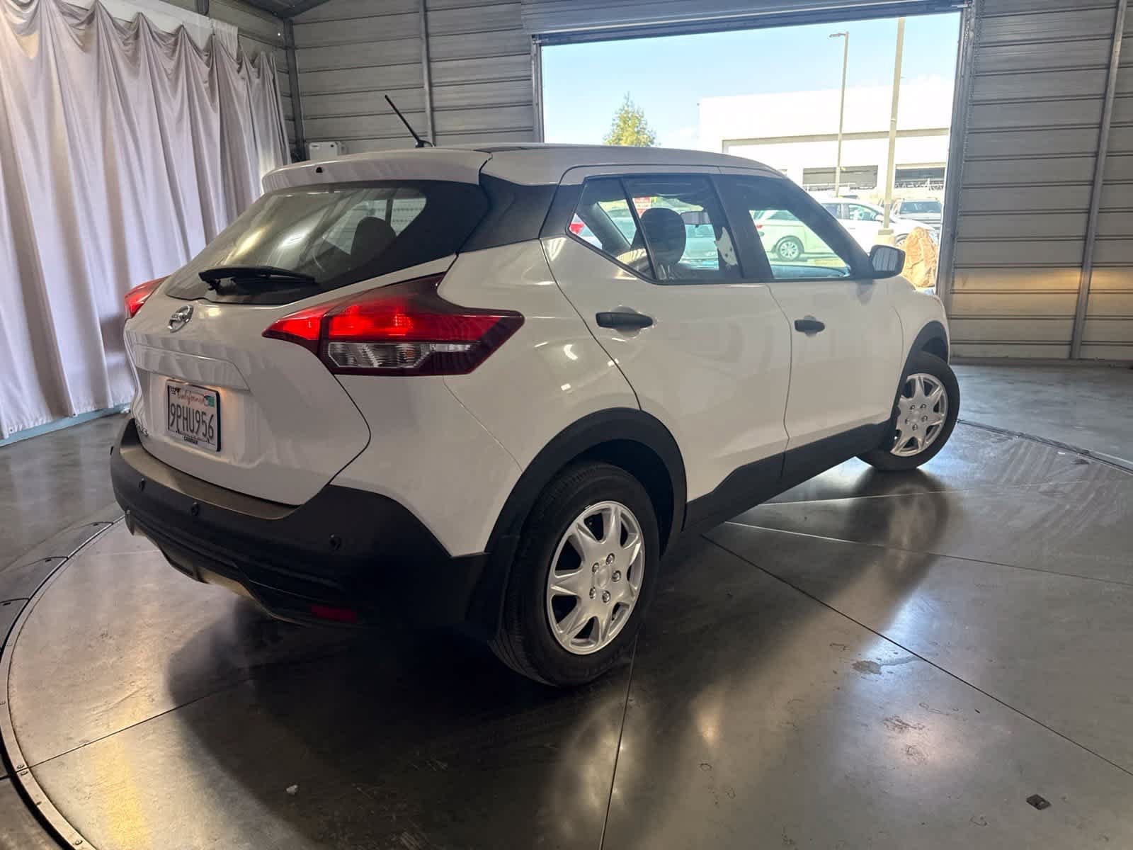 Used 2020 Nissan Kicks S FWD image 5