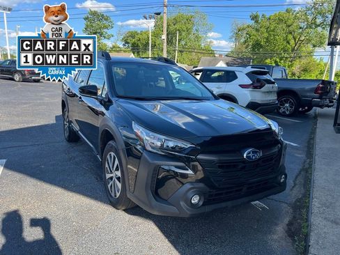 Used 2024 Subaru Outback Premium AWD/4WD image 2