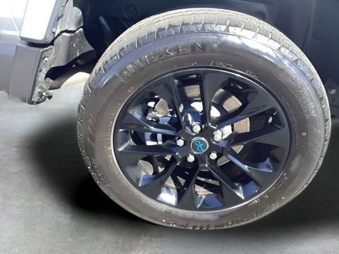 Used 2024 Jeep Wrangler Unlimited Sahara image 11