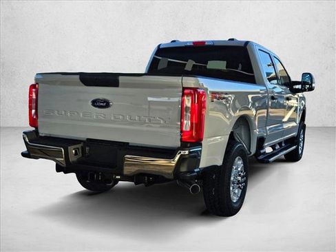 New 2026 Ford F250 XLT w/ FX4 Off-Road Package image 2