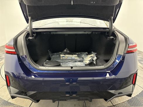 New 2026 BMW 540i xDrive w/ Executive Package image 21