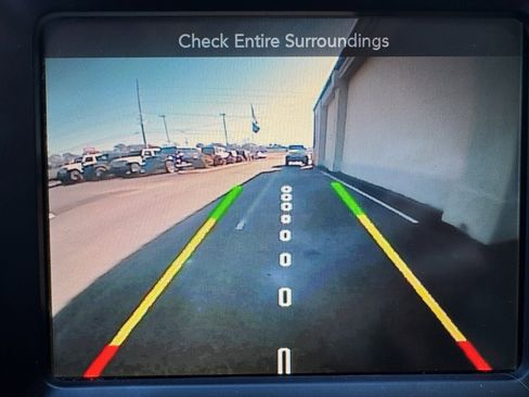 Used 2017 Jeep Cherokee Latitude w/ Comfort/Convenience Group image 35