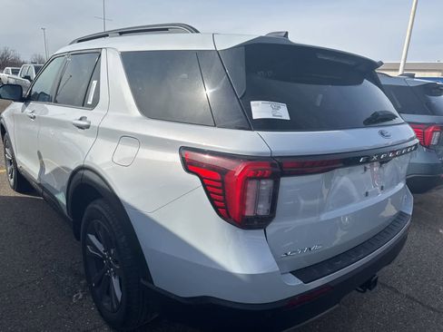 New 2026 Ford Explorer Active w/ Active Comfort Package image 9