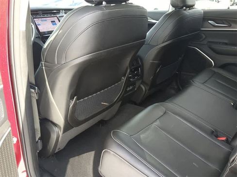 Used 2024 Jeep Grand Cherokee Limited 4xe image 17