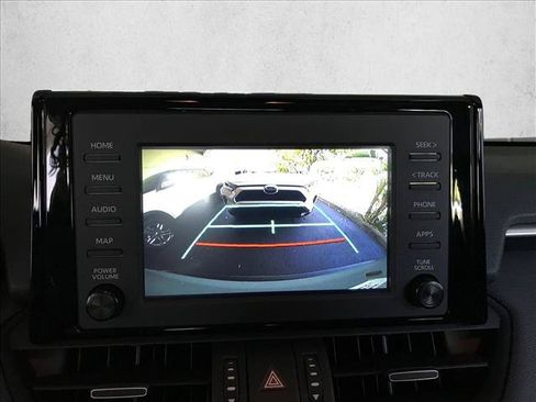 Used 2019 Toyota RAV4 XLE Premium FWD image 10