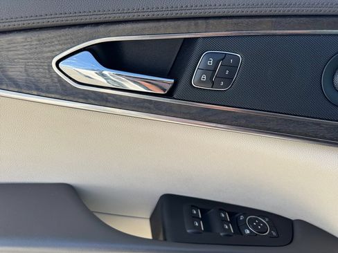 Used 2020 Lincoln Nautilus Reserve AWD/4WD image 20