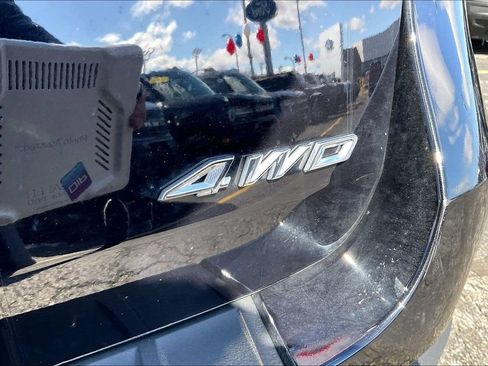 Certified 2022 Ford Explorer XLT w/ Class IV Trailer Tow Package AWD/4WD image 7