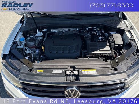 Used 2023 Volkswagen Tiguan SE R-Line AWD/4WD image 10