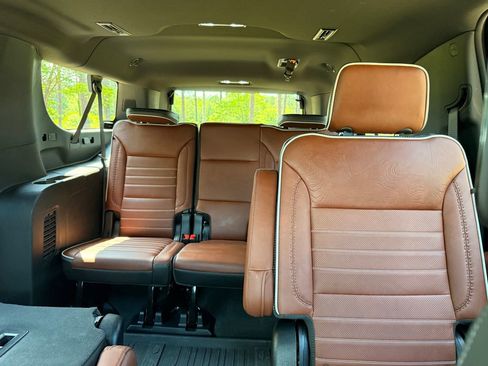 Used 2024 GMC Yukon XL Denali Ultimate AWD/4WD image 35